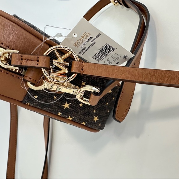 New Michael Kors Jet Set Charm Large East West Star Signature Camera Crossbody - Picture 11 of 12